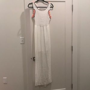 White maxi dress